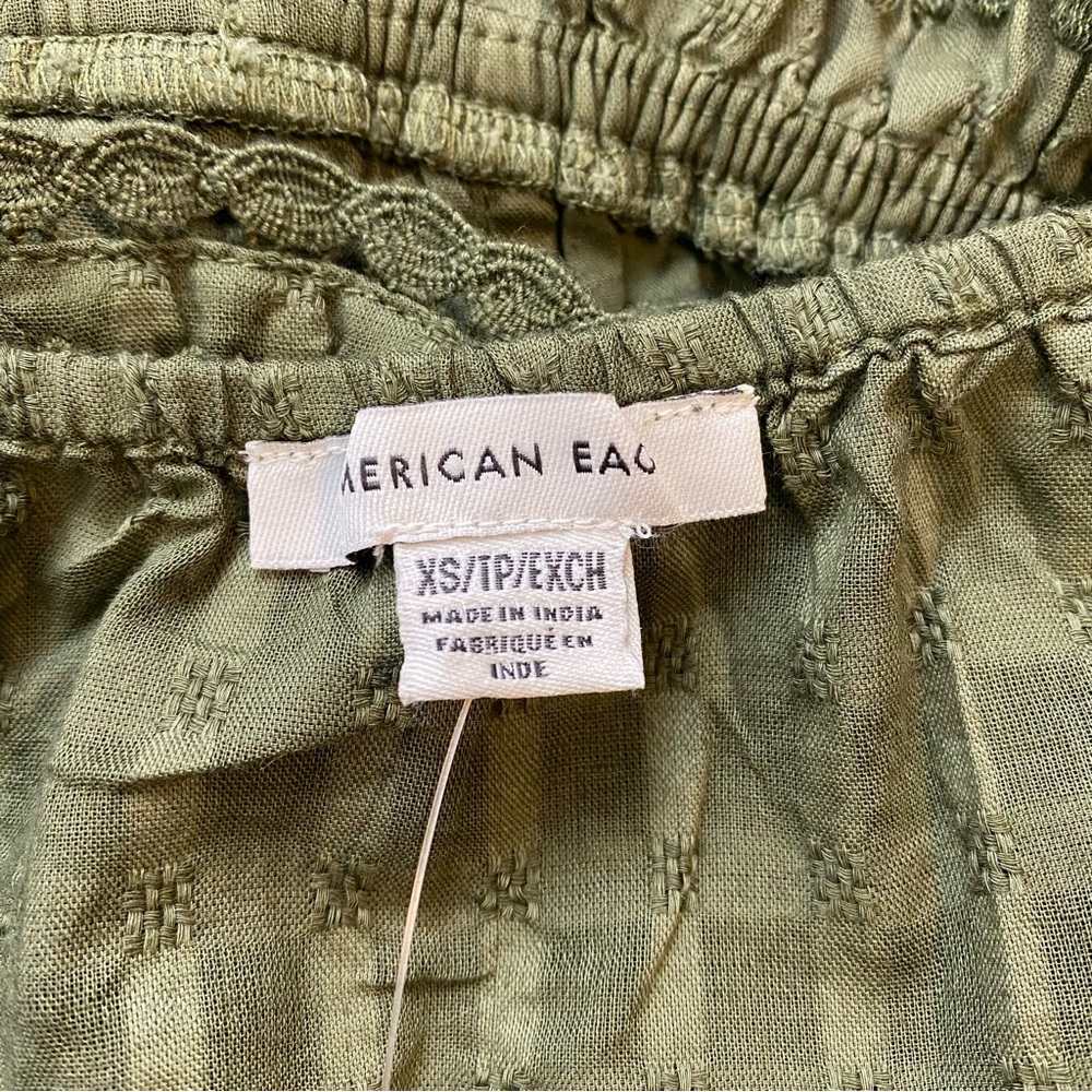 American Eagle Button Front Eyelet Lace Detail Crop Top - XS - Picture 12 of 15